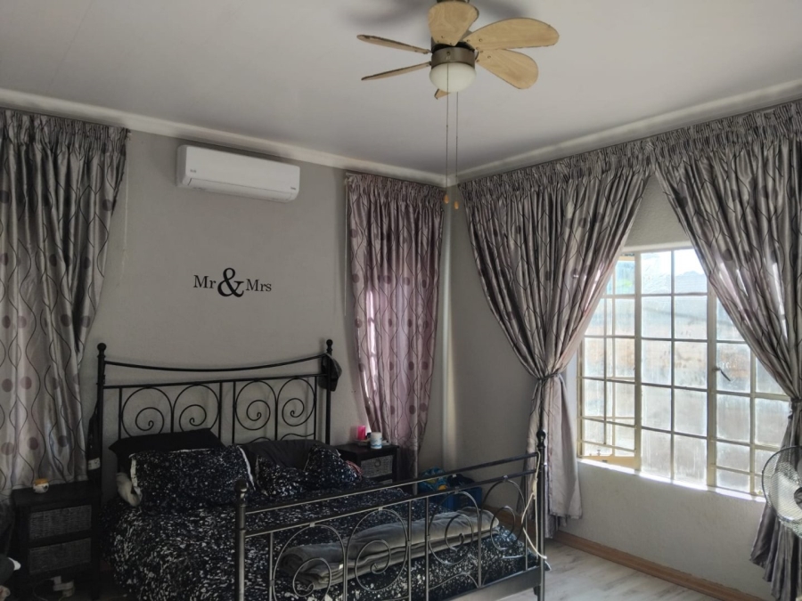 4 Bedroom Property for Sale in Safari Gardens North West